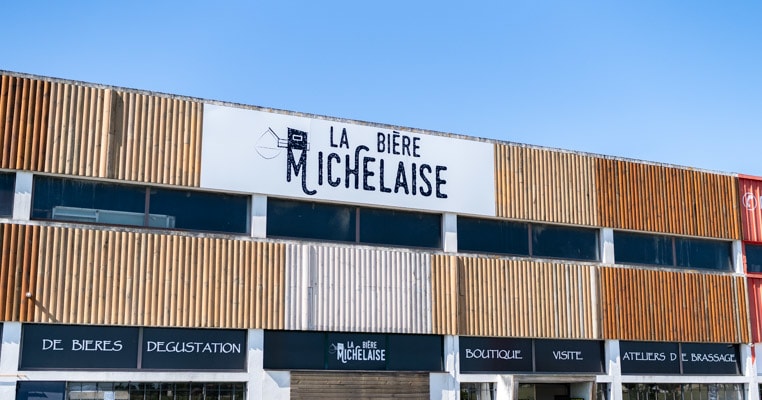 Façade de la brasserie de La Bière Michelaise