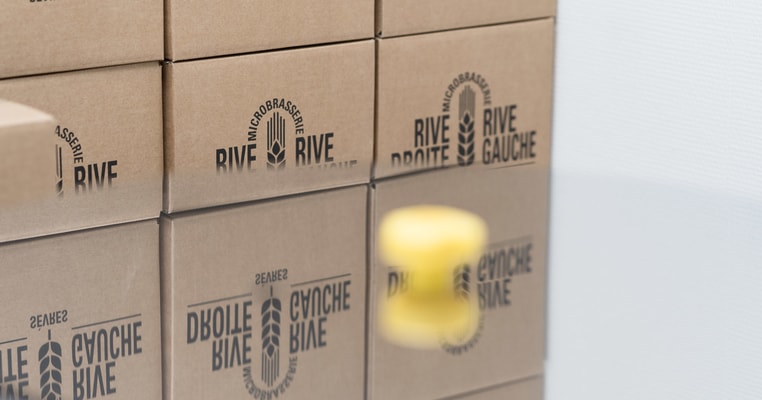 Cartons de bières de la Brasserie Rive Droite Rive Gauche